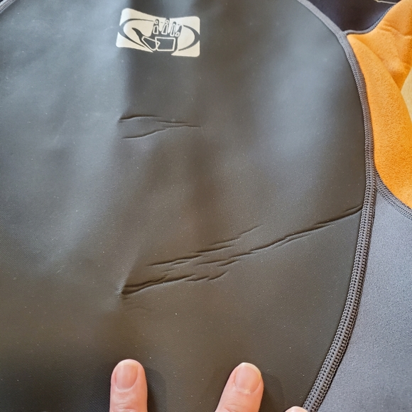 Body Glove Shorty wetsuit-youth size 14- like new - Picture 4 of 10